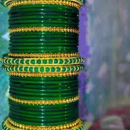 Qufrozy Set Of 10 Green Glass Artificial Stones & Beads Bangle image 2