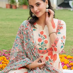 KALINI Women Floral Printed Tiered Pure Cotton Kurta with Trousers & With Dupatta image 3