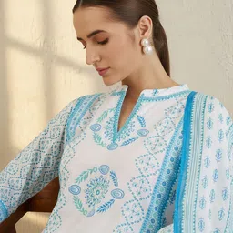 Indo Era Ethnic Motifs Printed Notch Neck Pure Cotton Kurta With Trouser & Dupatta image 4