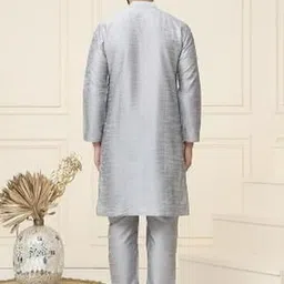 ROYAL KURTA Textured Self Design Mandarin Collar Pure Silk Kurta With Pyjamas image 3