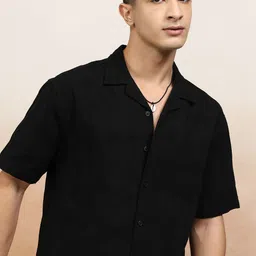 HIGHLANDER Men Mocklino Dobby Textured Solid Cuban Collar Relaxed Shirt-picture-24