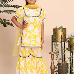 Cutiekins Girls Floral Printed Empire Gotta Patti Kurta with Sharara & With Dupatta-picture-10