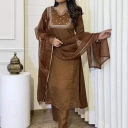 Divyadham Textiles Women Ethnic Motifs Embroidered Kurti with Trousers & Dupatta image 4