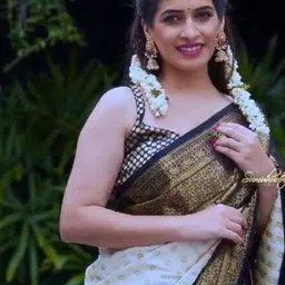 Aamish fashion Woven Design Zari Silk Blend Handloom Saree image 3