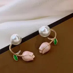 ONUYX Floral Studs Earrings image 4