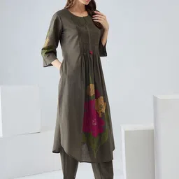 Indo Era Women Floral Printed Pleated Pure Cotton Kurta with Trousers-image-94