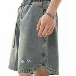 StyleCast x Revolte Men Low-Rise Loose Fit Denim Shorts image 3