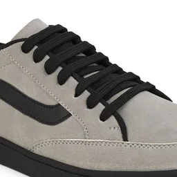 The Roadster Lifestyle Co Men Lightweight Lace-Up Sneakers image 3