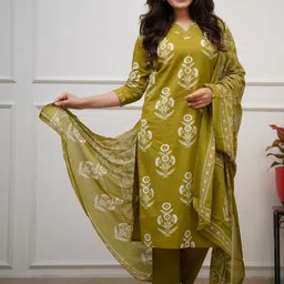 SUPPAR SLEAVE Ethnic Motifs Printed Sequinned Kurta With Trousers & Dupatta image 5