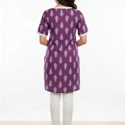 Silakaari Botanical Printed V-Neck Kurti image 3