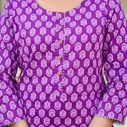 D K W Women Floral Printed Regular Pure Cotton Kurta with Trousers & With Dupatta image 4