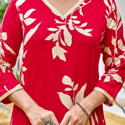 VIBE VISION Botanical Printed V-Neck Kurti image 4