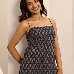 Libas Floral Printed Square Neck Straight Kurti image 3