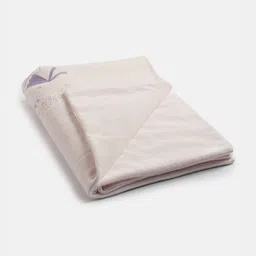 Chicco Girls Pink & White Embroidered Cotton AC Room 800 GSM Single Bed Pram-image-79