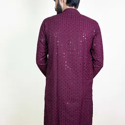 KUNDALI KAKSHAY Men Geometric Embroidered Sequinned Mandarin Collar Kurta with Churidar image 2
