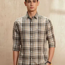 U.S. Polo Assn. Checked Spread Collar Tailored Fit Pure Cotton Shirt-image-15