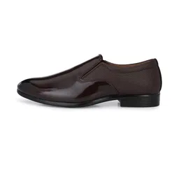 G L Trend Men Brown Slip-On Shoes image 2