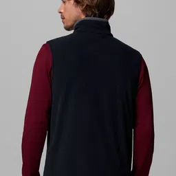 Columbia Men Black Solid Stand Collar Fleece Zippered Chest Pocket Vest image 4