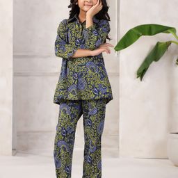 SANSKRUTIHOMES Girls Pure Cotton Printed Night suit-picture-3