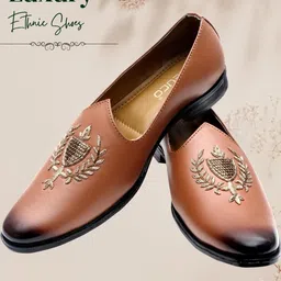 DEEUCO Men Textured PU Mojaris-picture-27