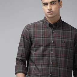Arrow Sport Manhattan Slim Fit Button-Down Collar Checked Pure Cotton Casual Shirt-image-50