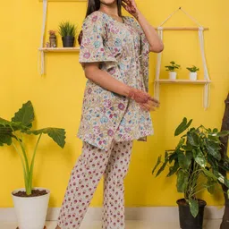 Vivika Women Floral Printed Regular Pure Cotton Kurta with Trousers-image-3