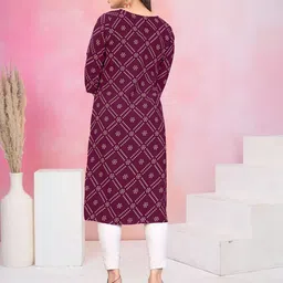 KETAKI FASHION Selection Of 3 Geometric Printed Straight Kurtas image 5