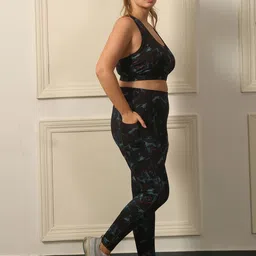 Soie Printed Sports Bra & Leggings Co-Ords image 3