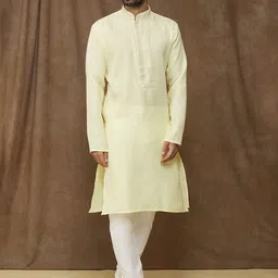 Samyukta Singhania Men Embroidered Regular Thread Work Kurta with Churidar image 5
