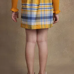 One Friday Checked Mini Skirts image 4