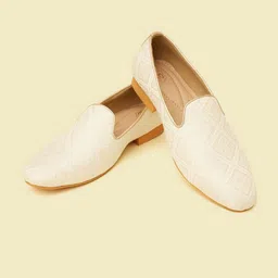 Manyavar Men Embroidered Ethnic Mojaris-picture-32