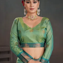 PEENGAX Woven Design Zari Silk Blend Handloom Kanjeevaram Saree image 4