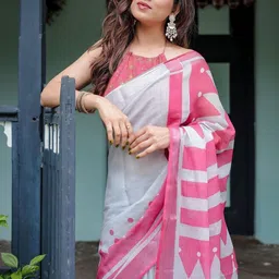 MAHARANI COUTURE Geometric Printed Zari Saree image 2