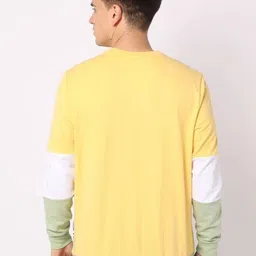 Performax Men Colourblocked Sweatshirt image 2