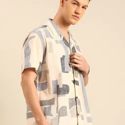 Voroxy Men Relaxed Printed Casual Shirt image 2