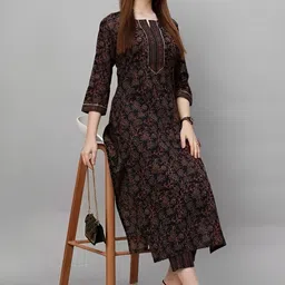 KAUTHAMEE Women Ethnic Motifs Printed Regular Thread Work Kurta with Trousers image 3