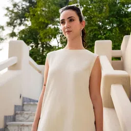 SANSKRUTIHOMES Embroidered Boat Neck Top With Trouser Co-Ords image 2