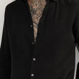 Snitch Men Slim Fit Solid Spread Collar Casual Shirt image 3