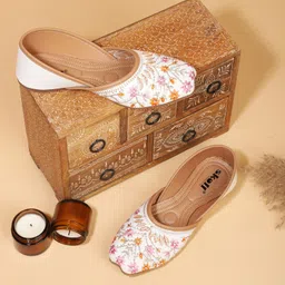 skoll Women Flats Sandal-picture-10