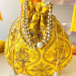 byra Women Yellow Potli image 3