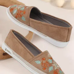 Denill Embroidered Casual Shoes-image-6