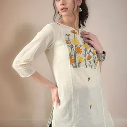 Sangria Women Cotton Round Neck Embroidered Tunic-picture-36