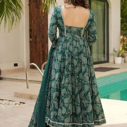 KALINI Women Paisley Print Kurta with Palazzos & With Dupatta image 4