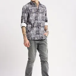 SHOWOFFFF Men Standard Slim Fit Printed Casual Shirt image 2