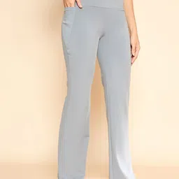 COLOR CAPITAL Women Pack Of 3 Mid-Rise Flared Gym Tights image 4