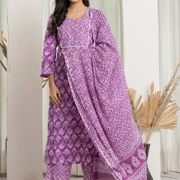 STYLE OF AYANA Floral Printed Pure Cotton Straight Kurta With Trousers & Dupatta image 3