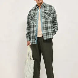 THE BEAR HOUSE Men Opaque Checked Casual Shirt image 3