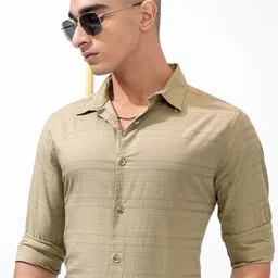 HIGHLANDER Men Horizontal Stripes Opaque Striped Casual Shirt image 1