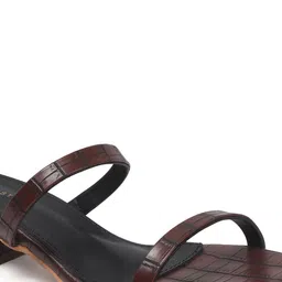 Chemistry Textured PU Work Block Sandals with Buckles image 4