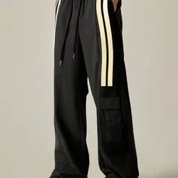 JUMPCUTS Men Colourblocked Mid-Rise Track Pants image 5